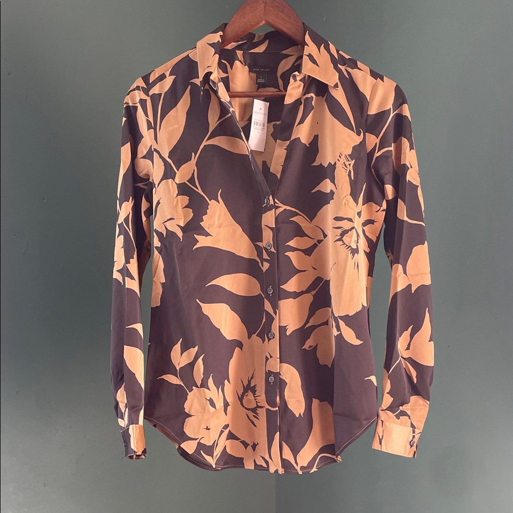 Ann Taylor Black and Tan Floral Button Down Shirt